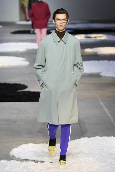 Look 39